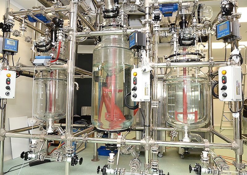 Лаборатории синтеза. Реактор 50 литров биотехнологический. Оборудование для синтеза. Реактор для химического синтеза. Химическая установка.